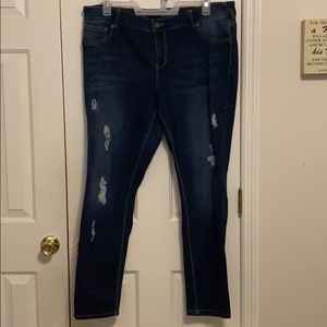 Maurices jeans